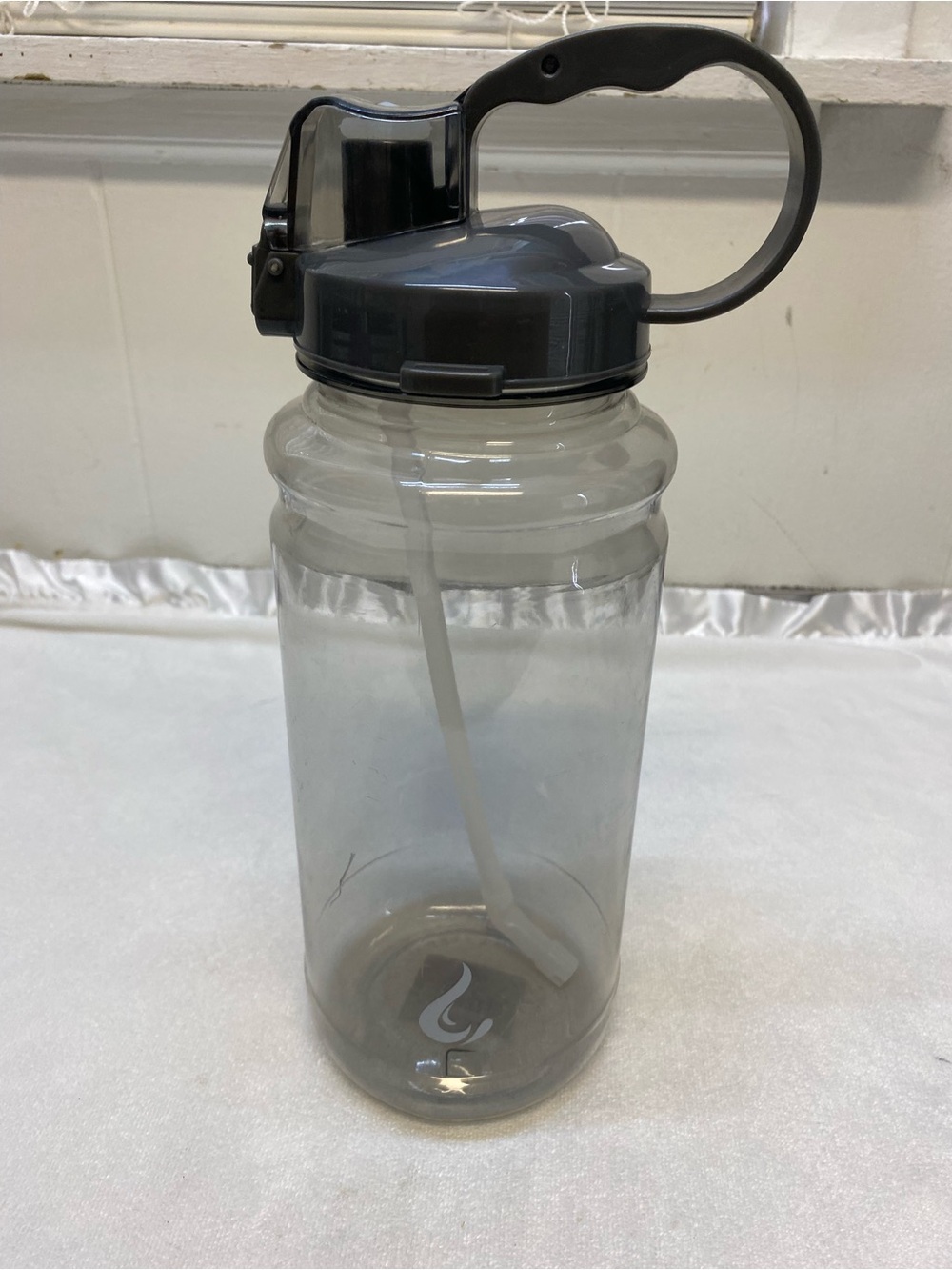 Large Water Bottle with Straw and Handle